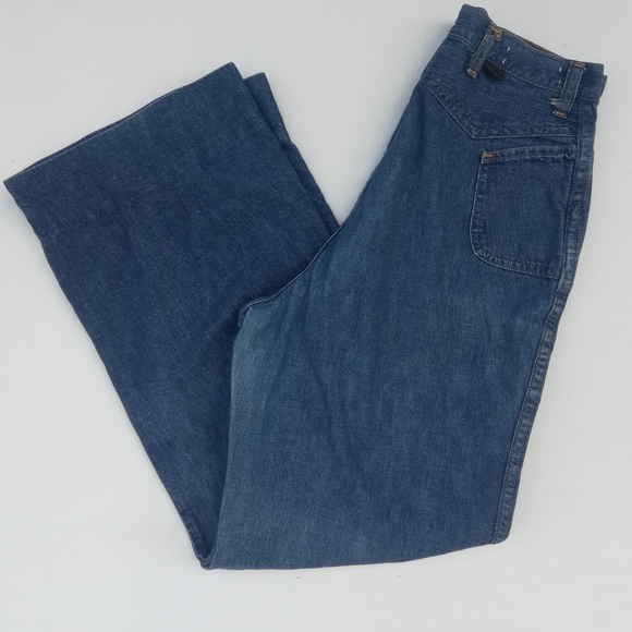 Wrangler Denim - Vintage Wide Leg Wrangler Jeans